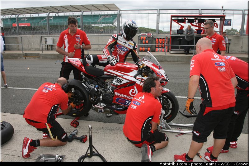 superbike_badovini_001_wsbk_2013_angleterre_silverstone