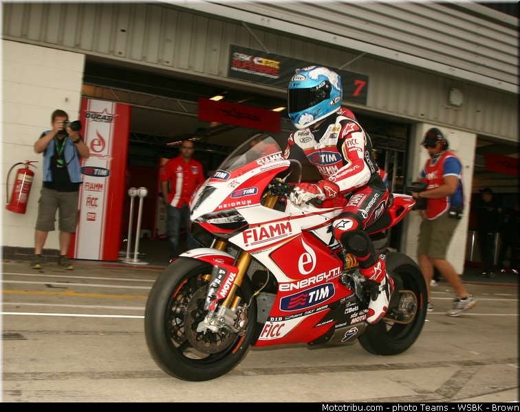 superbike_checa_009_wsbk_2013_angleterre_silverstone