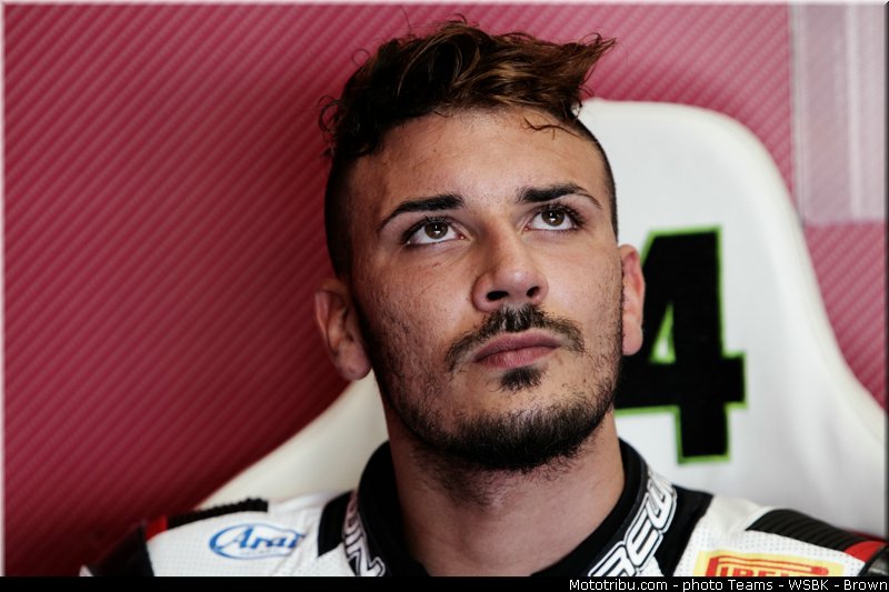 superbike_giugliano_002_wsbk_2013_angleterre_silverstone