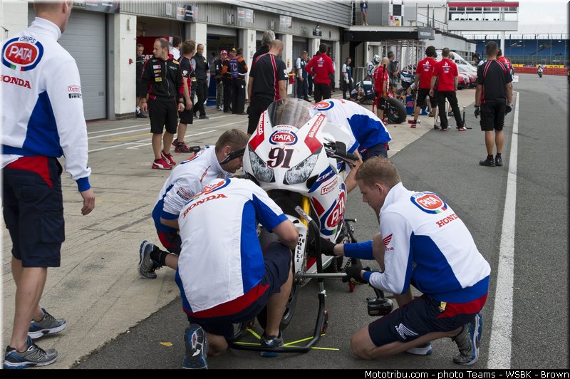 superbike_haslam_008_wsbk_2013_angleterre_silverstone