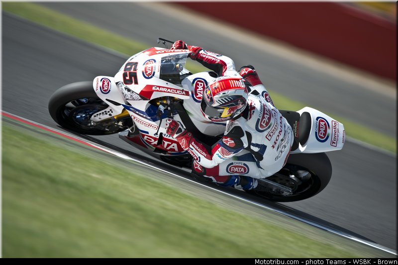 superbike_rea_016_wsbk_2013_angleterre_silverstone