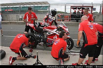 superbike_badovini_001_wsbk_2013_angleterre_silverstone.jpg