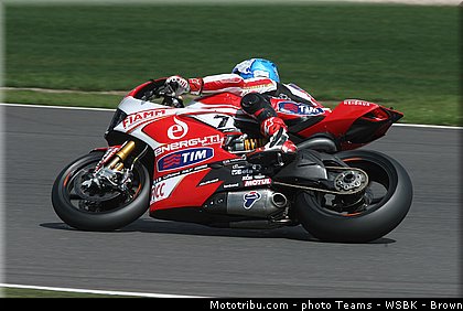 superbike_checa_004_wsbk_2013_angleterre_silverstone.jpg