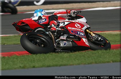 superbike_checa_015_wsbk_2013_angleterre_silverstone.jpg