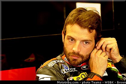 superbike_guintoli_001_wsbk_2013_angleterre_silverstone.jpg
