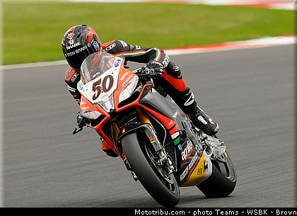 superbike_guintoli_004_wsbk_2013_angleterre_silverstone.jpg