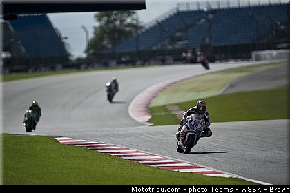 superbike_haslam_003_wsbk_2013_angleterre_silverstone.jpg