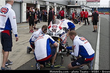 superbike_haslam_008_wsbk_2013_angleterre_silverstone.jpg