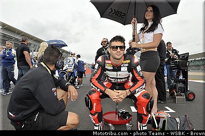 superbike_pit_babe_001_wsbk_2013_angleterre_silverstone.jpg