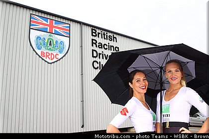 superbike_pit_babe_010_wsbk_2013_angleterre_silverstone.jpg