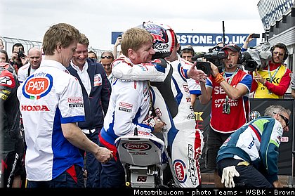 superbike_rea_021_wsbk_2013_angleterre_silverstone.jpg