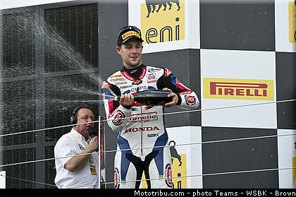 superbike_rea_029_wsbk_2013_angleterre_silverstone.jpg