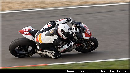 1000stk_moser_002_wsbk_2013_allemagne_nurburgring.jpg