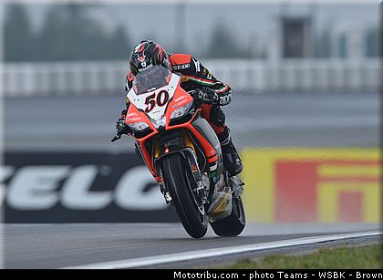 superbike_guintoli_005_allemagne_nurburgring_2013.jpg