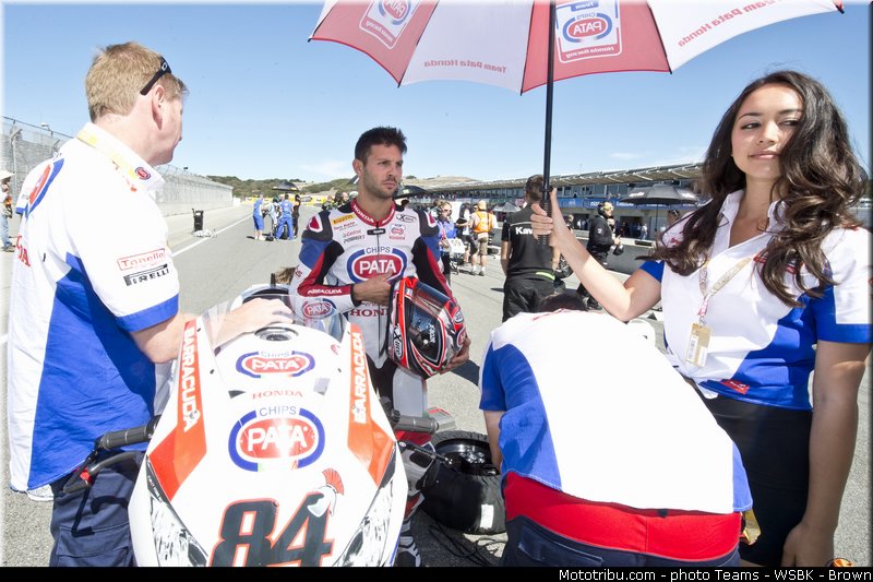 pit_babe_008_wsbk_2013_usa_laguna_seca
