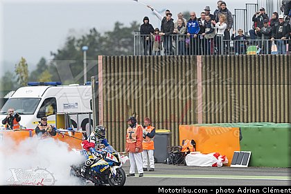 1000_superstock_barrier_006_france_magny_cours_2013.jpg