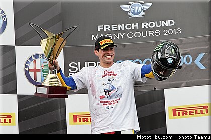 1000_superstock_barrier_001_france_magny_cours_2013.jpg