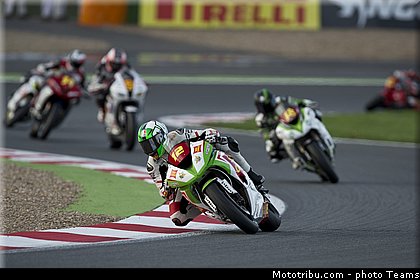 600_superstock_morbidelli_001_france_magny_cours_2013.jpg