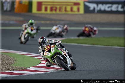 600_superstock_nocco_003_france_magny_cours_2013.jpg