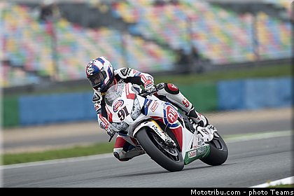 superbike_haslam_012_france_magny_cours_2013.jpg