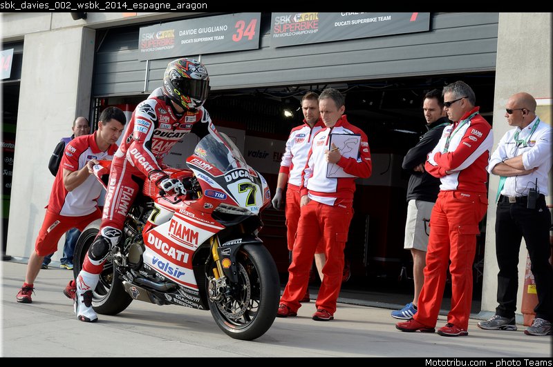 sbk_davies_002_wsbk_2014_espagne_aragon