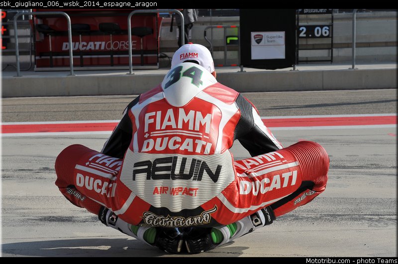 sbk_giugliano_006_wsbk_2014_espagne_aragon