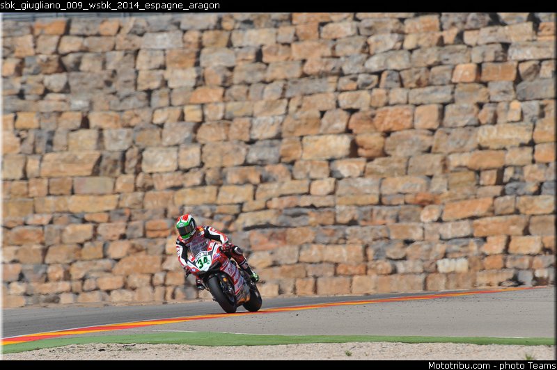 sbk_giugliano_009_wsbk_2014_espagne_aragon