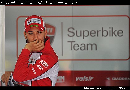 sbk_giugliano_005_wsbk_2014_espagne_aragon.jpg