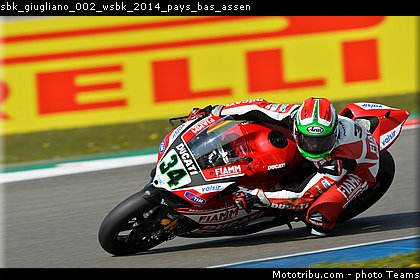sbk_giugliano_002_wsbk_2014_pays_bas_assen.jpg