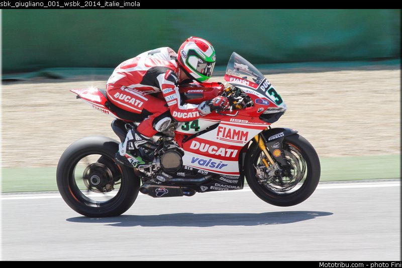sbk_giugliano_001_wsbk_2014_italie_imola