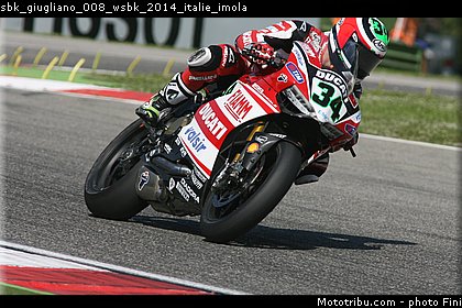 sbk_giugliano_008_wsbk_2014_italie_imola.jpg