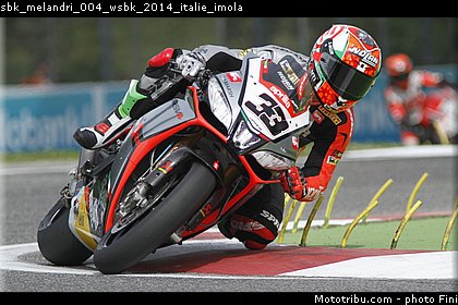 sbk_melandri_004_wsbk_2014_italie_imola.jpg