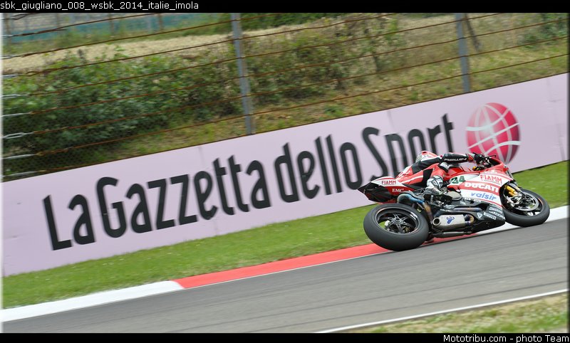 sbk_giugliano_008_wsbk_2014_italie_imola