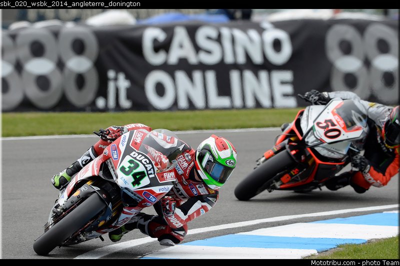 sbk_020_wsbk_2014_angleterre_donington