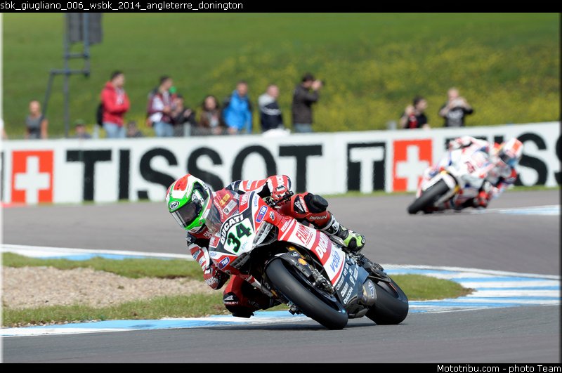 sbk_giugliano_006_wsbk_2014_angleterre_donington