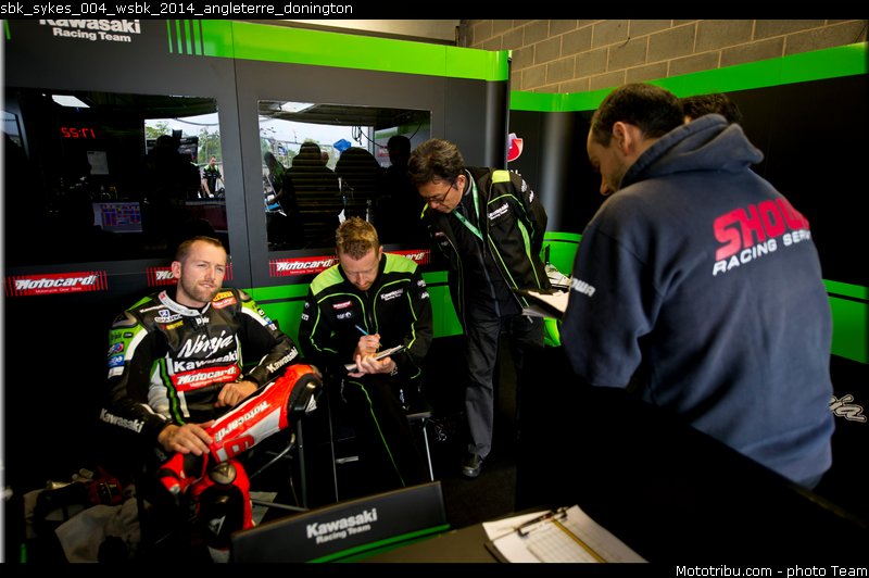 sbk_sykes_004_wsbk_2014_angleterre_donington