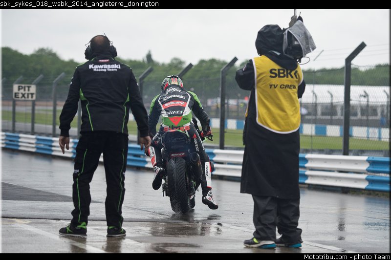 sbk_sykes_018_wsbk_2014_angleterre_donington
