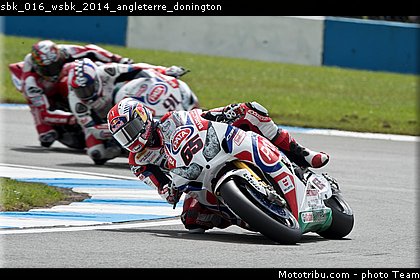 sbk_016_wsbk_2014_angleterre_donington.jpg