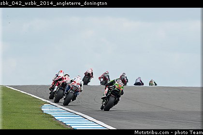 sbk_042_wsbk_2014_angleterre_donington.jpg