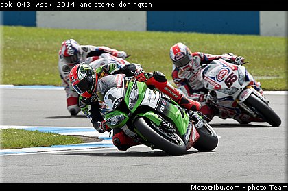 sbk_043_wsbk_2014_angleterre_donington.jpg