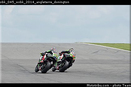 sbk_045_wsbk_2014_angleterre_donington.jpg