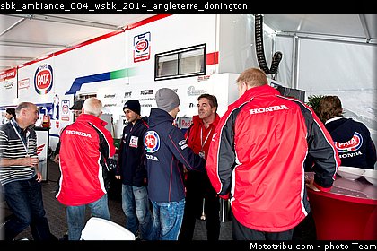 sbk_ambiance_004_wsbk_2014_angleterre_donington.jpg
