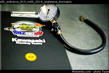 sbk_ambiance_013_wsbk_2014_angleterre_donington.jpg