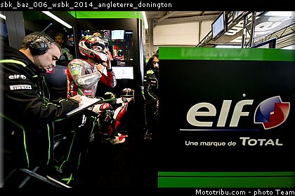 sbk_baz_006_wsbk_2014_angleterre_donington.jpg