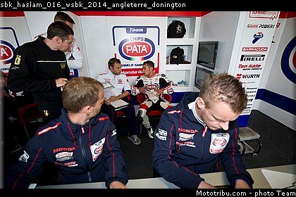 sbk_haslam_016_wsbk_2014_angleterre_donington.jpg