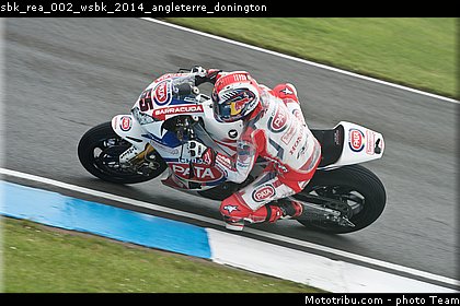 sbk_rea_002_wsbk_2014_angleterre_donington.jpg