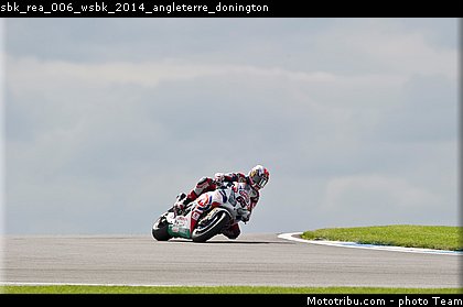 sbk_rea_006_wsbk_2014_angleterre_donington.jpg