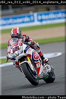 sbk_rea_012_wsbk_2014_angleterre_donington.jpg