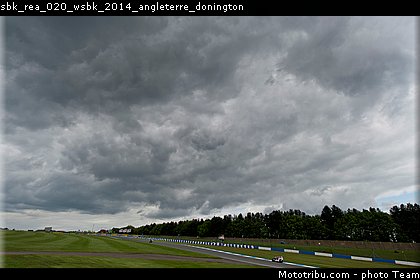 sbk_rea_020_wsbk_2014_angleterre_donington.jpg
