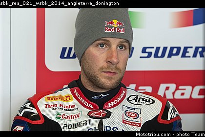 sbk_rea_021_wsbk_2014_angleterre_donington.jpg